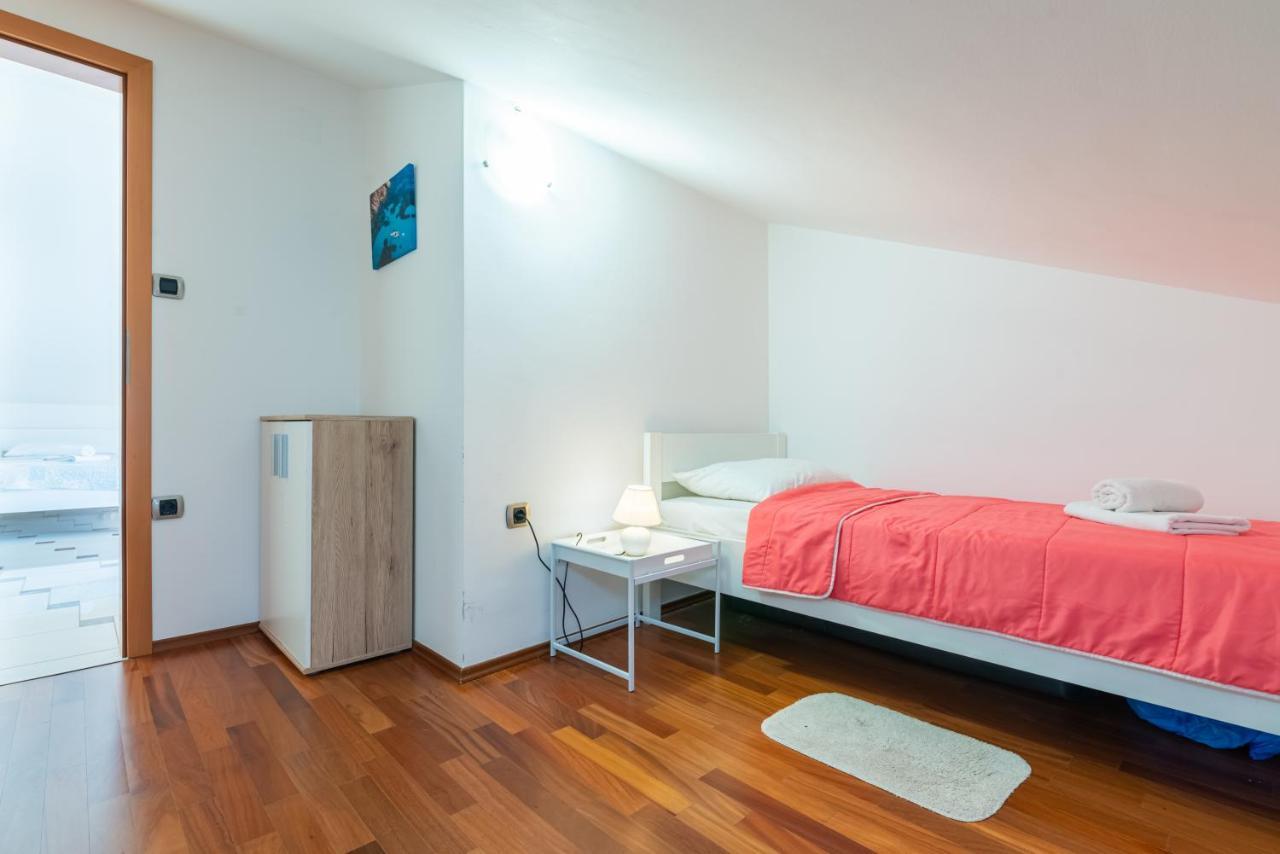 Beautiful Apartment Lovorka 6 , Baska, Krk Exteriér fotografie