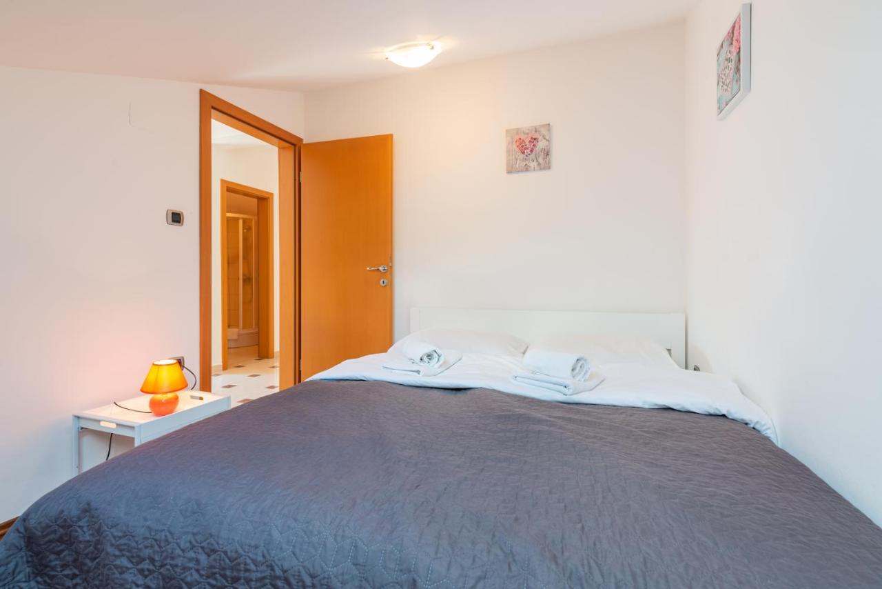 Beautiful Apartment Lovorka 6 , Baska, Krk Exteriér fotografie